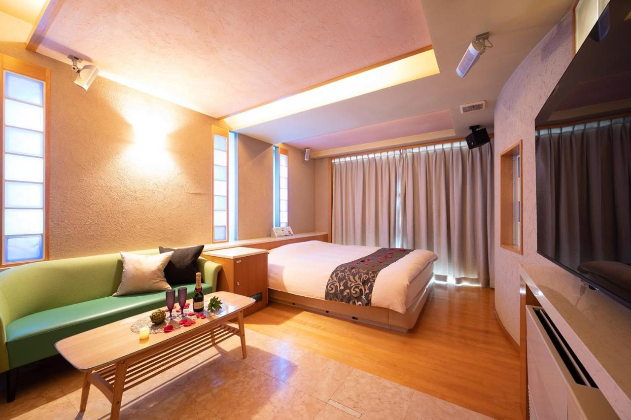 Отель Aria Makuhari Bay (Adults Only) Narashino Экстерьер фото